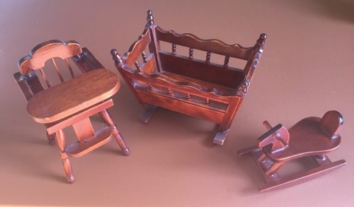 Scale dolls house - dolls,